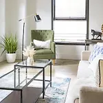 Gorgeous Apartment 2-Bedroom 2-Bathroom