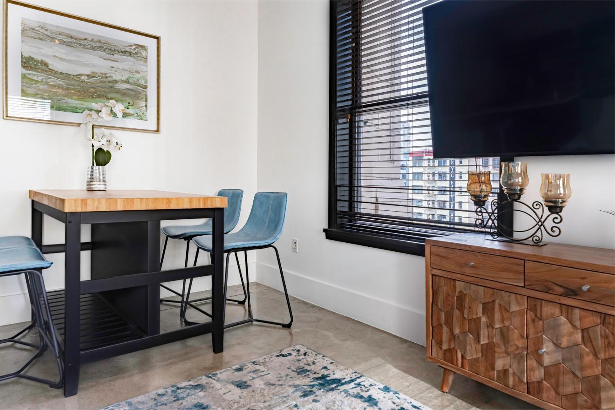 Gorgeous 2-bedroom 2-bathroom Appartement