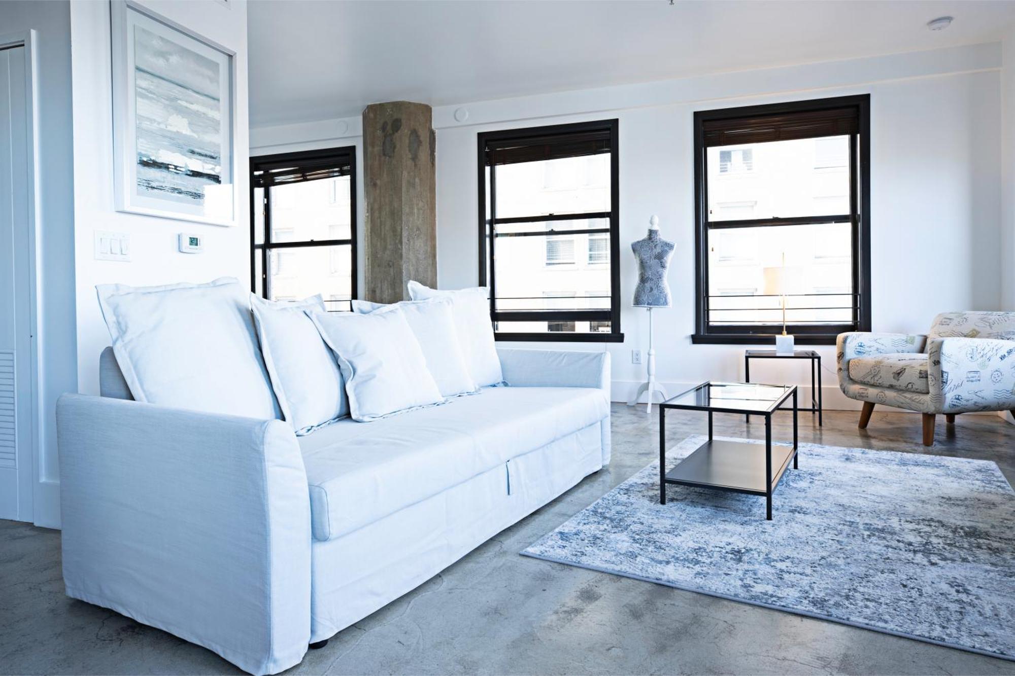 Gorgeous 2-bedroom 2-bathroom Appartement *