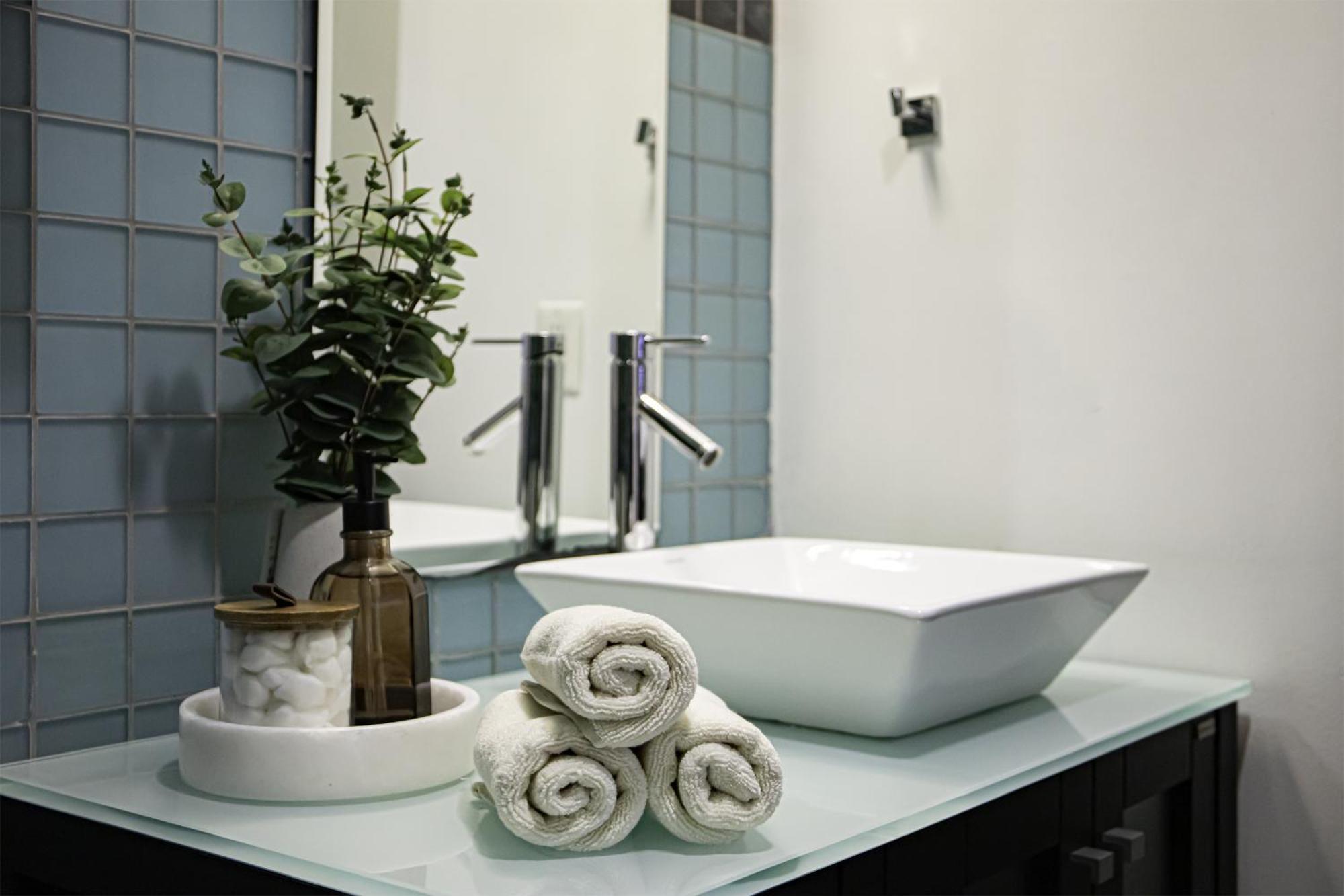 Gorgeous 2-bedroom 2-bathroom Appartement *